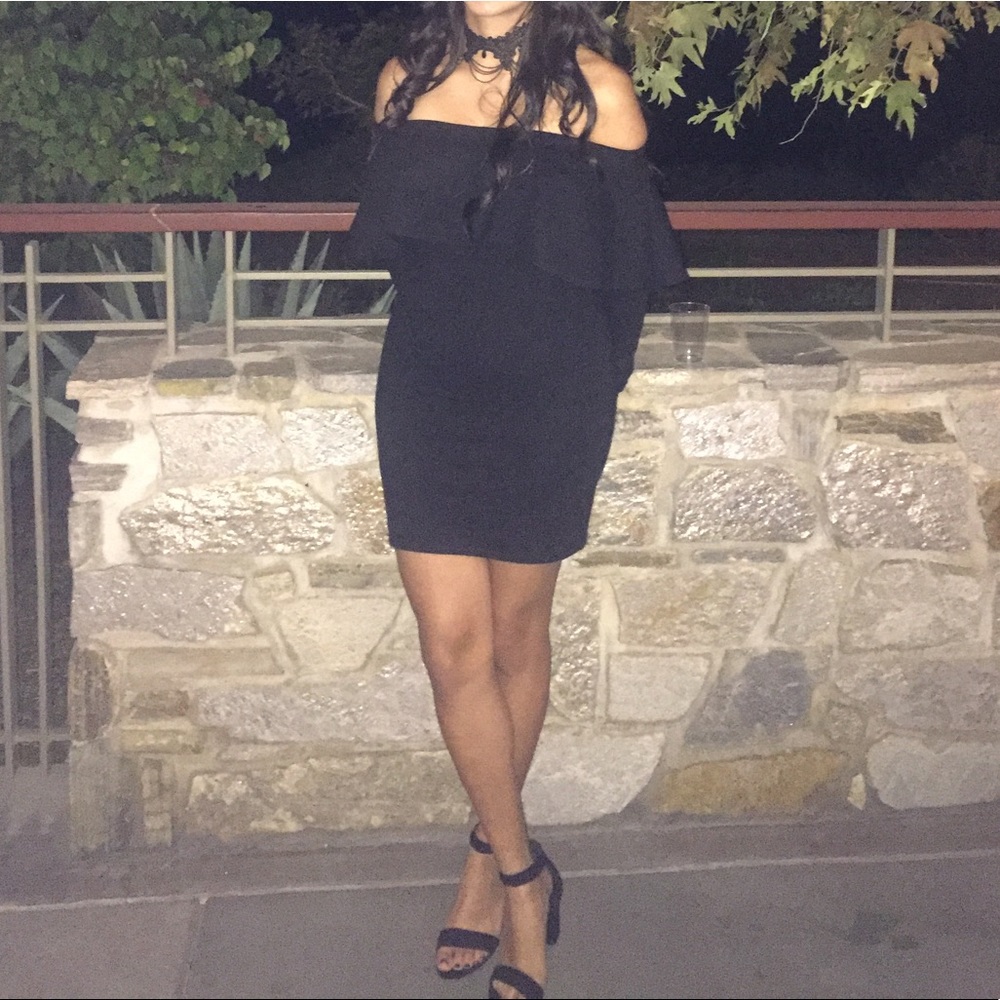 Forever 21 Black off the Shoulders Dress Sz Sm